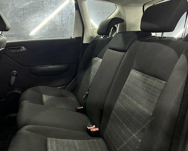 Зеленый Мерседес А класс, объемом двигателя 1.5 л и пробегом 329 тыс. км за 6000 $, фото 31 на Automoto.ua