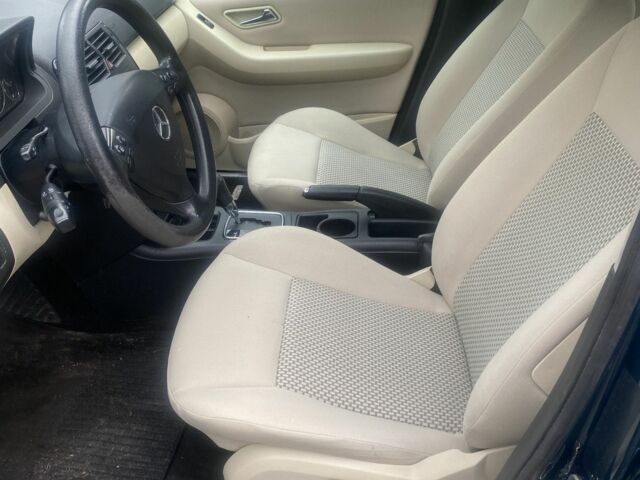 Зеленый Мерседес А класс, объемом двигателя 1.5 л и пробегом 169 тыс. км за 5000 $, фото 4 на Automoto.ua