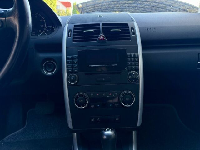 Зелений Мерседес А клас, об'ємом двигуна 1.7 л та пробігом 209 тис. км за 5650 $, фото 14 на Automoto.ua