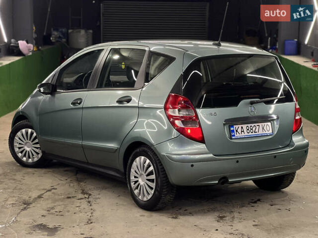 Зеленый Мерседес А класс, объемом двигателя 1.5 л и пробегом 329 тыс. км за 6000 $, фото 6 на Automoto.ua