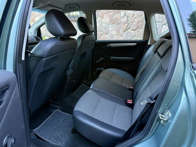 Зелений Мерседес А клас, об'ємом двигуна 1.7 л та пробігом 209 тис. км за 5650 $, фото 22 на Automoto.ua