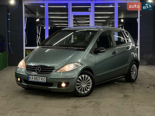 Зеленый Мерседес А класс, объемом двигателя 1.5 л и пробегом 329 тыс. км за 6000 $, фото 1 на Automoto.ua