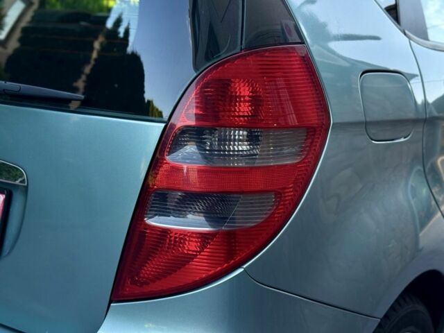 Зелений Мерседес А клас, об'ємом двигуна 1.7 л та пробігом 209 тис. км за 5650 $, фото 10 на Automoto.ua