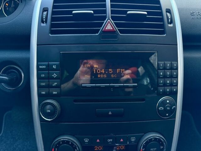 Зелений Мерседес А клас, об'ємом двигуна 1.7 л та пробігом 209 тис. км за 5650 $, фото 15 на Automoto.ua