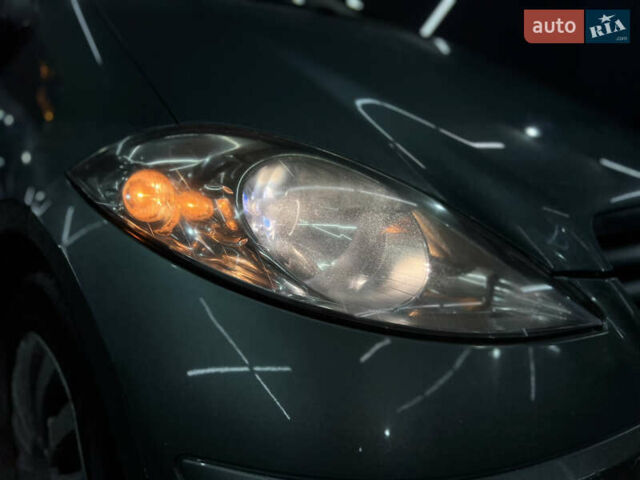 Зеленый Мерседес А класс, объемом двигателя 1.5 л и пробегом 329 тыс. км за 6000 $, фото 20 на Automoto.ua