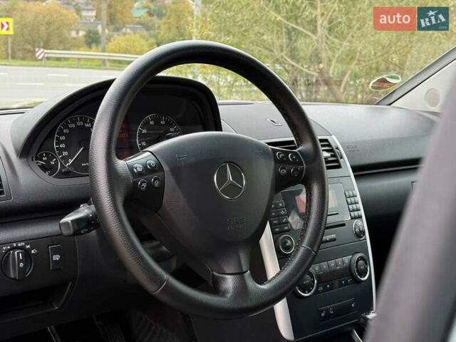 Мерседес А клас 2006 у Тернополі на Automoto.ua Зелений Мерседес А клас, об'ємом двигуна 1.7 л та пробігом 210 тис. км за 5800 $, фото 18 на Automoto.ua