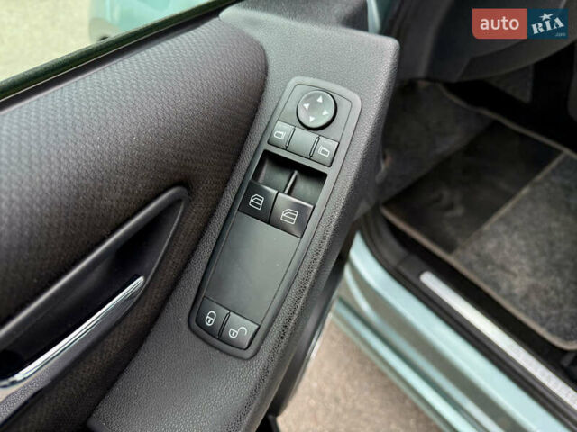 Мерседес А клас 2006 у Тернополі на Automoto.ua Зелений Мерседес А клас, об'ємом двигуна 1.7 л та пробігом 210 тис. км за 5800 $, фото 25 на Automoto.ua