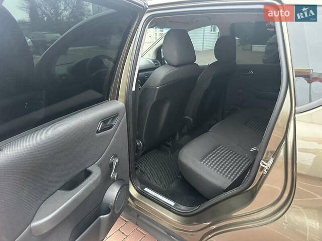 Зеленый Мерседес А класс, объемом двигателя 1.5 л и пробегом 298 тыс. км за 5600 $, фото 9 на Automoto.ua