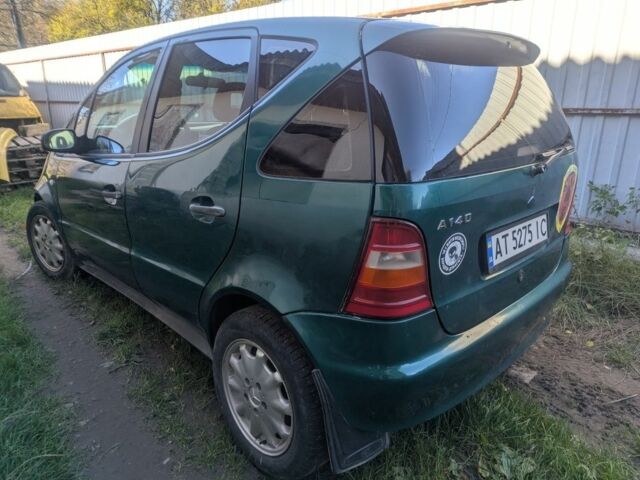 Зелений Мерседес А клас, об'ємом двигуна 1.4 л та пробігом 251 тис. км за 2800 $, фото 3 на Automoto.ua