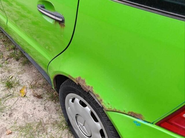 Зелений Мерседес А клас, об'ємом двигуна 1.6 л та пробігом 218 тис. км за 1900 $, фото 3 на Automoto.ua