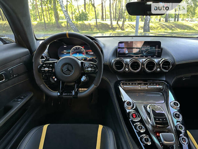 Черный Мерседес AMG GT, объемом двигателя 3.98 л и пробегом 60 тыс. км за 90000 $, фото 17 на Automoto.ua