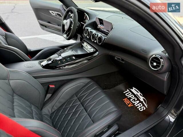 Черный Мерседес AMG GT, объемом двигателя 4 л и пробегом 33 тыс. км за 93500 $, фото 32 на Automoto.ua