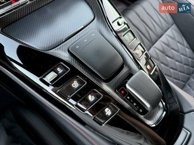 Черный Мерседес AMG GT, объемом двигателя 4 л и пробегом 33 тыс. км за 93500 $, фото 49 на Automoto.ua