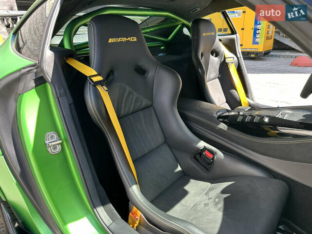 Черный Мерседес AMG GT, объемом двигателя 3.98 л и пробегом 12 тыс. км за 190000 $, фото 42 на Automoto.ua