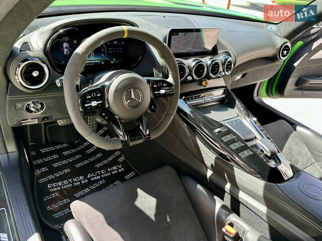 Черный Мерседес AMG GT, объемом двигателя 3.98 л и пробегом 12 тыс. км за 190000 $, фото 39 на Automoto.ua