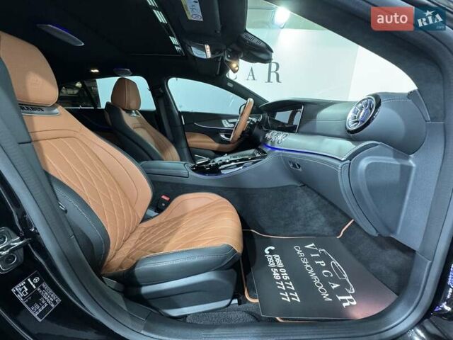 Черный Мерседес AMG GT, объемом двигателя 3.98 л и пробегом 2 тыс. км за 378201 $, фото 16 на Automoto.ua