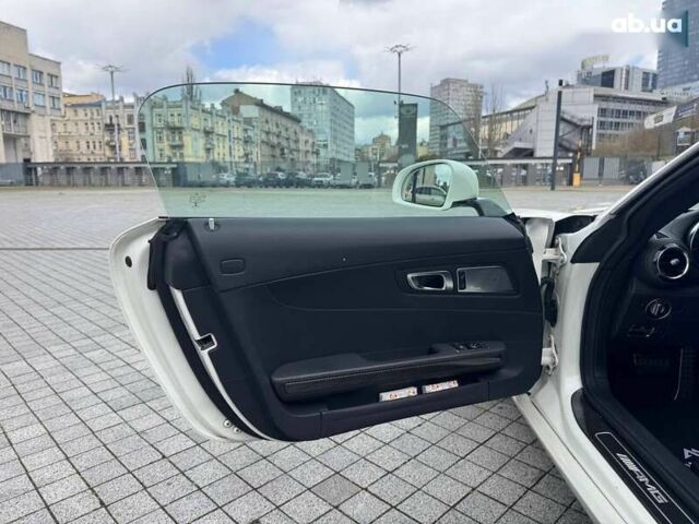 Мерседес AMG GT, об'ємом двигуна 0 л та пробігом 17 тис. км за 99999 $, фото 14 на Automoto.ua