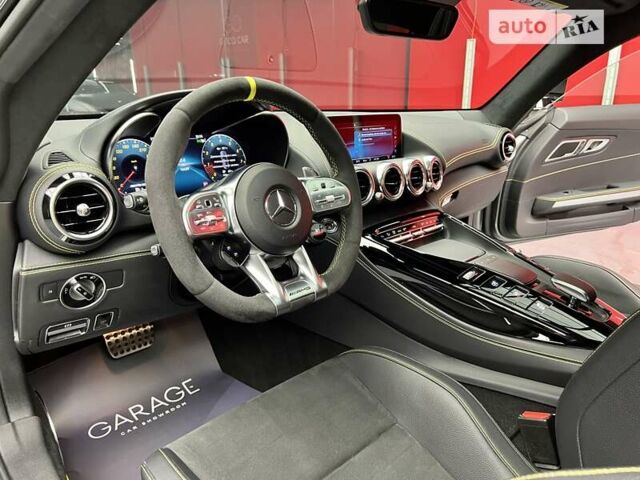 Серый Мерседес AMG GT, объемом двигателя 4 л и пробегом 16 тыс. км за 94800 $, фото 38 на Automoto.ua
