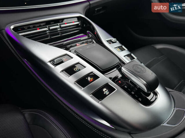 Синий Мерседес AMG GT, объемом двигателя 3.98 л и пробегом 70 тыс. км за 100000 $, фото 18 на Automoto.ua