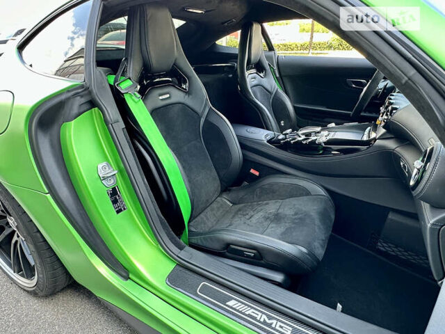 Зеленый Мерседес AMG GT, объемом двигателя 3.98 л и пробегом 25 тыс. км за 159999 $, фото 45 на Automoto.ua