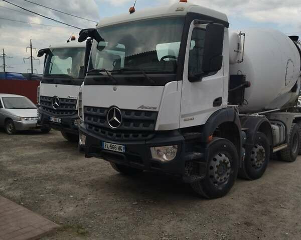 Белый Мерседес AROCS, объемом двигателя 0 л и пробегом 113 тыс. км за 99628 $, фото 29 на Automoto.ua