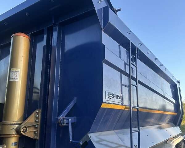 Синий Мерседес AROCS, объемом двигателя 10.68 л и пробегом 402 тыс. км за 88000 $, фото 10 на Automoto.ua