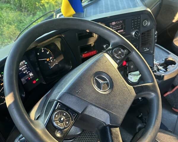 Синий Мерседес AROCS, объемом двигателя 10.68 л и пробегом 402 тыс. км за 88000 $, фото 18 на Automoto.ua