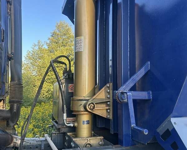 Синий Мерседес AROCS, объемом двигателя 10.68 л и пробегом 402 тыс. км за 88000 $, фото 9 на Automoto.ua