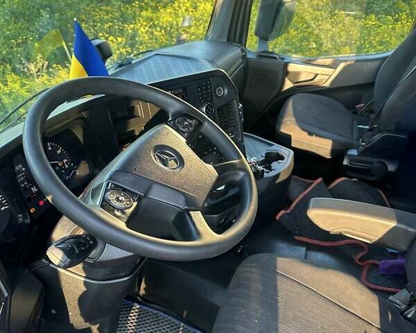 Синий Мерседес AROCS, объемом двигателя 10.68 л и пробегом 402 тыс. км за 88000 $, фото 20 на Automoto.ua
