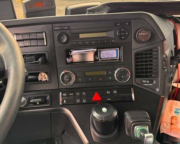 Белый Мерседес Актрос, объемом двигателя 10.8 л и пробегом 767 тыс. км за 110000 $, фото 19 на Automoto.ua