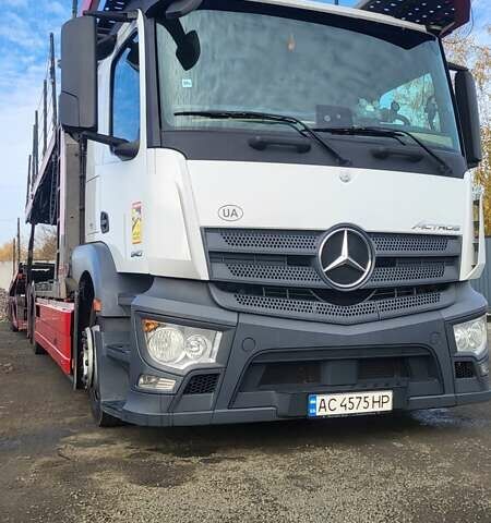 Белый Мерседес Актрос, объемом двигателя 10.8 л и пробегом 767 тыс. км за 110000 $, фото 30 на Automoto.ua