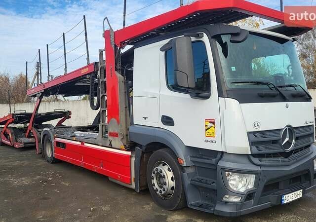 Белый Мерседес Актрос, объемом двигателя 10.8 л и пробегом 767 тыс. км за 110000 $, фото 3 на Automoto.ua