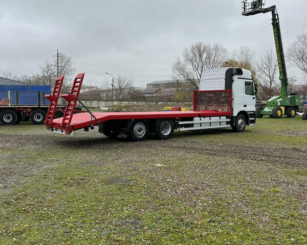 Белый Мерседес Актрос, объемом двигателя 11.95 л и пробегом 999 тыс. км за 21800 $, фото 1 на Automoto.ua