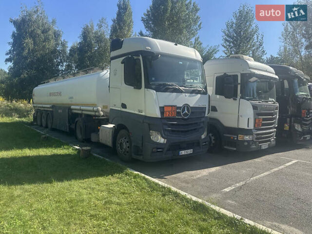 Белый Мерседес Актрос, объемом двигателя 12 л и пробегом 778 тыс. км за 22000 $, фото 1 на Automoto.ua