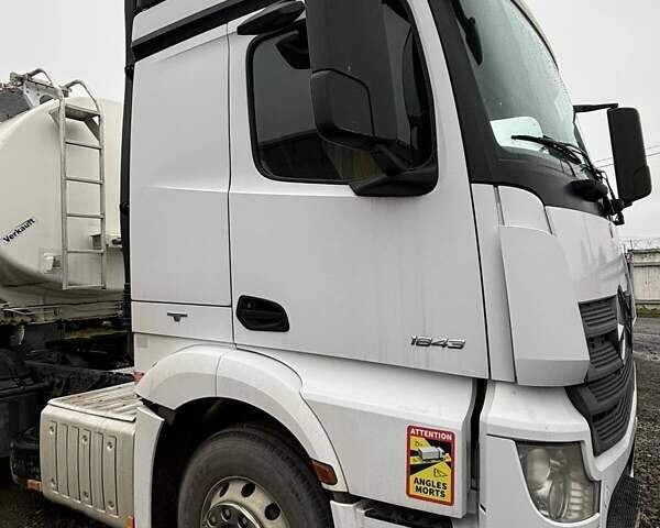 Білий Мерседес Актрос, об'ємом двигуна 10.68 л та пробігом 834 тис. км за 18000 $, фото 9 на Automoto.ua