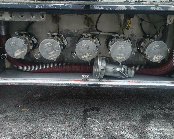 Білий Мерседес Актрос, об'ємом двигуна 12.81 л та пробігом 976 тис. км за 22000 $, фото 3 на Automoto.ua