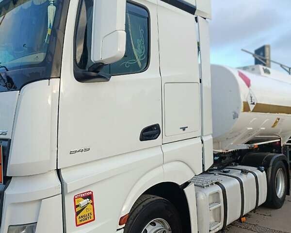 Білий Мерседес Актрос, об'ємом двигуна 12.81 л та пробігом 976 тис. км за 22000 $, фото 15 на Automoto.ua