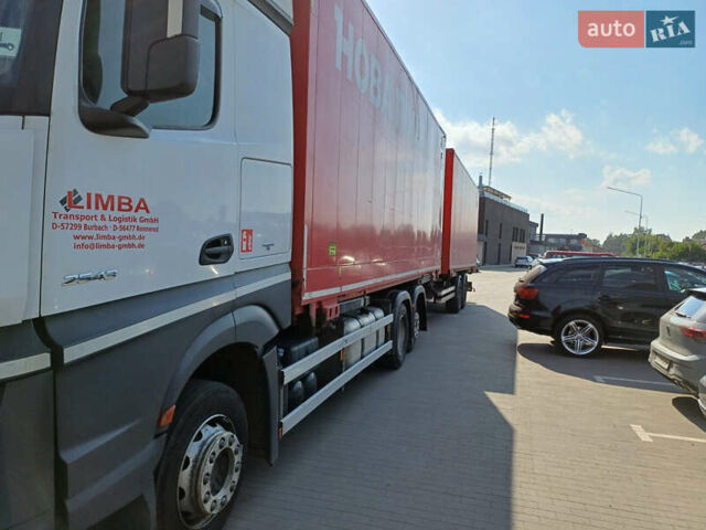 Белый Мерседес Актрос, объемом двигателя 10.68 л и пробегом 950 тыс. км за 35500 $, фото 8 на Automoto.ua