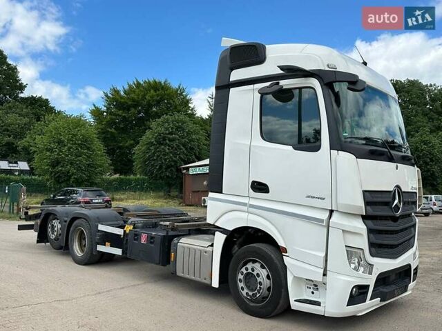 Белый Мерседес Актрос, объемом двигателя 12.81 л и пробегом 496 тыс. км за 75478 $, фото 4 на Automoto.ua