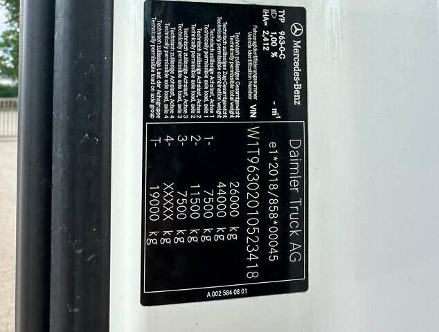 Белый Мерседес Актрос, объемом двигателя 12.81 л и пробегом 496 тыс. км за 75478 $, фото 13 на Automoto.ua