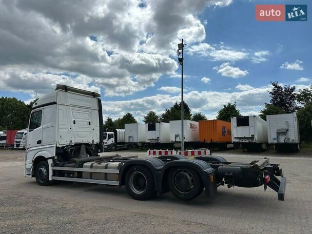 Белый Мерседес Актрос, объемом двигателя 12.81 л и пробегом 496 тыс. км за 75478 $, фото 5 на Automoto.ua