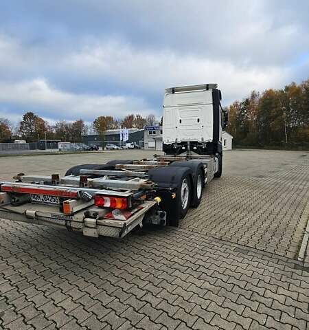 Белый Мерседес Актрос, объемом двигателя 12.8 л и пробегом 540 тыс. км за 71900 $, фото 2 на Automoto.ua