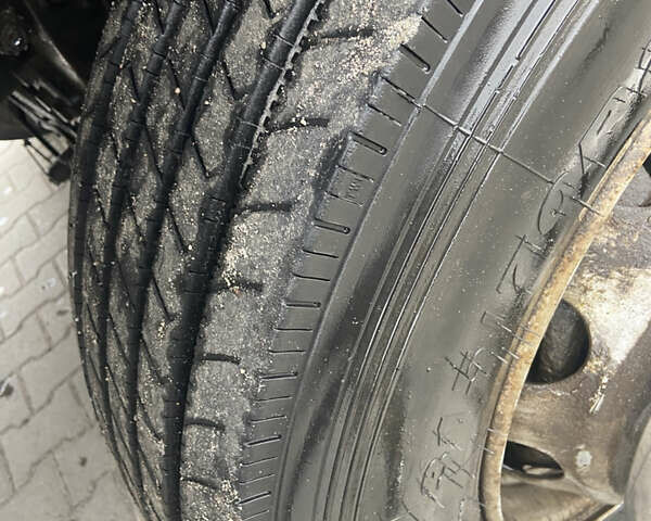 Белый Мерседес Актрос, объемом двигателя 12 л и пробегом 425 тыс. км за 13500 $, фото 4 на Automoto.ua