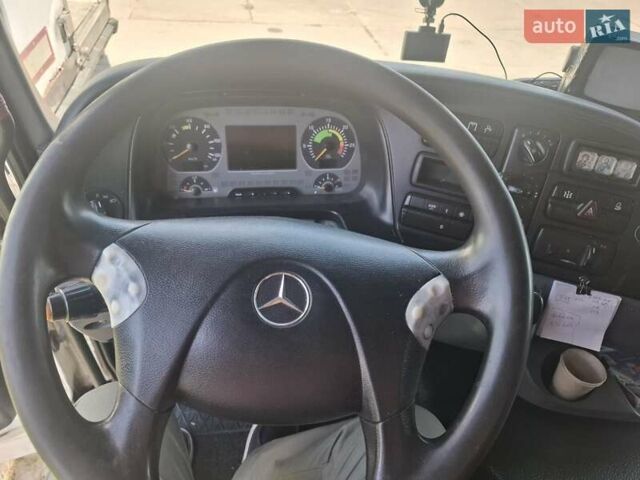 Білий Мерседес Актрос, об'ємом двигуна 0 л та пробігом 500 тис. км за 12500 $, фото 1 на Automoto.ua