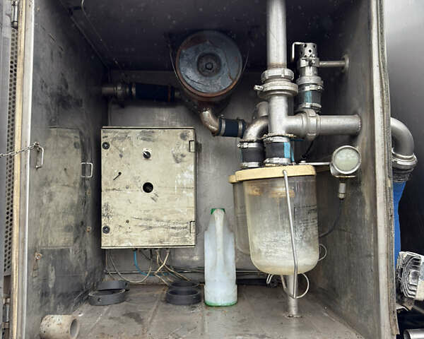 Мерседес Актрос 2014 в Киеве на Automoto.ua Белый Мерседес Актрос, объемом двигателя 11.95 л и пробегом 500 тыс. км за 39999 $, фото 14 на Automoto.ua