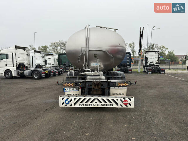Мерседес Актрос 2014 в Киеве на Automoto.ua Белый Мерседес Актрос, объемом двигателя 11.95 л и пробегом 500 тыс. км за 39999 $, фото 2 на Automoto.ua