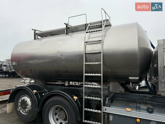 Мерседес Актрос 2014 в Киеве на Automoto.ua Белый Мерседес Актрос, объемом двигателя 11.95 л и пробегом 500 тыс. км за 39999 $, фото 16 на Automoto.ua