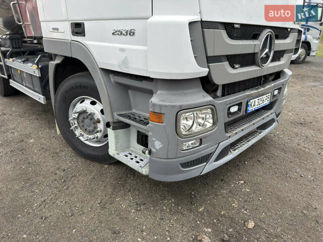 Мерседес Актрос 2014 в Киеве на Automoto.ua Белый Мерседес Актрос, объемом двигателя 11.95 л и пробегом 500 тыс. км за 39999 $, фото 7 на Automoto.ua