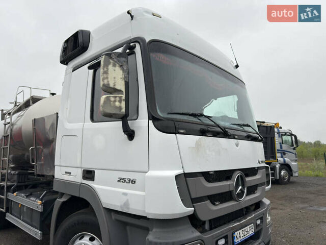 Мерседес Актрос 2014 в Киеве на Automoto.ua Белый Мерседес Актрос, объемом двигателя 11.95 л и пробегом 500 тыс. км за 39999 $, фото 8 на Automoto.ua