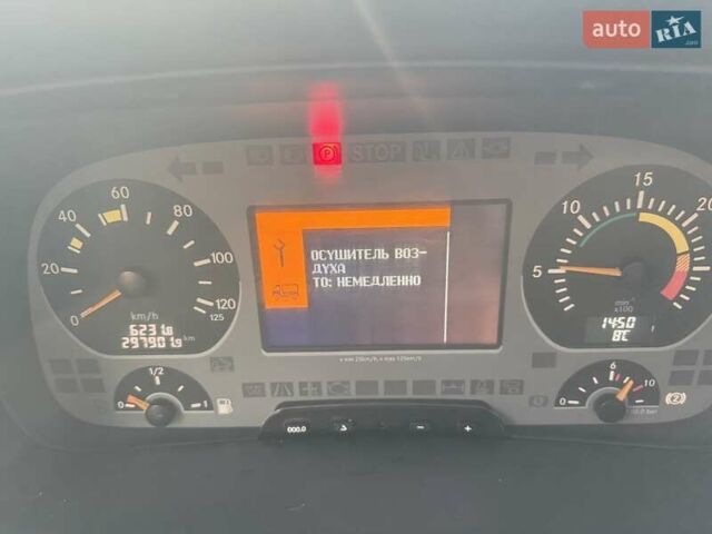 Белый Мерседес Актрос, объемом двигателя 11.95 л и пробегом 300 тыс. км за 22999 $, фото 3 на Automoto.ua